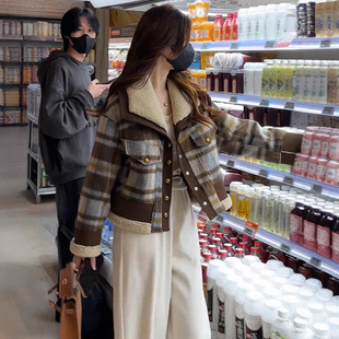 羊羔毛拼接格子毛呢加厚外套女冬2025新款宽松百搭小个子棉服上衣