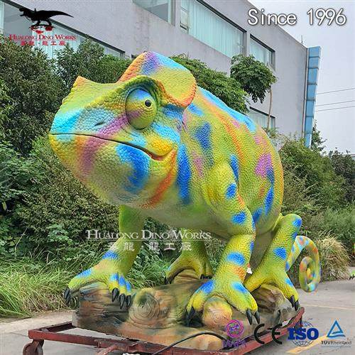 大型仿真稀有动物多彩变色龙模型机械电动制作美陈摆件源头厂家
