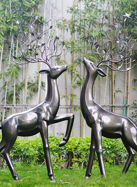 仿铜梅花鹿雕塑售楼部玻璃钢抽象园林景观装饰大摆件户外草坪小区