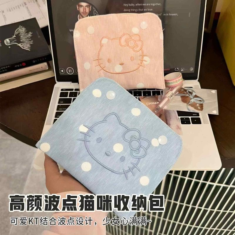 高颜值新款粉色波点猫咪卡包护照包多功能便携卫生棉收纳袋整理包