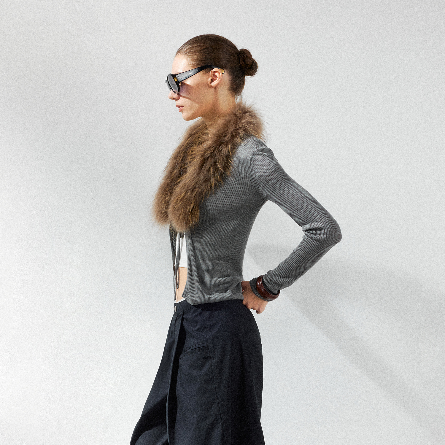 KVKV天丝羊毛混纺深灰色毛织可拆卸真貉毛毛领绑带开衫长袖上衣