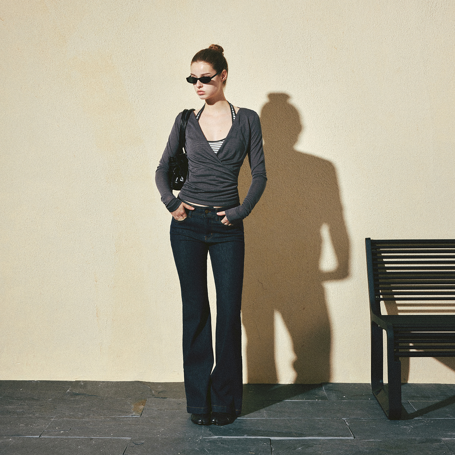 KVKV 真两件撞色条纹U领挂脖背心修身褶皱上衣