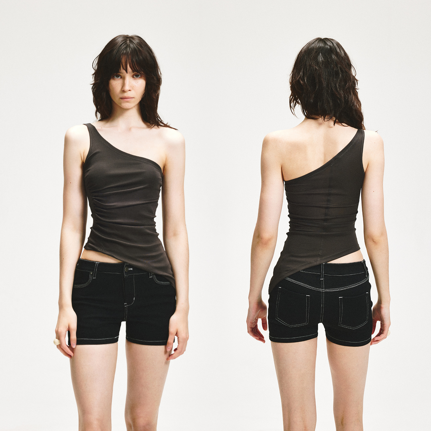 KVKV 斜领单肩褶皱弹力修身瑜伽背心