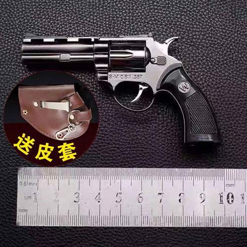 1:2.05儿童玩具枪合金模型金属皮套左轮手枪怀旧玩具不可发射
