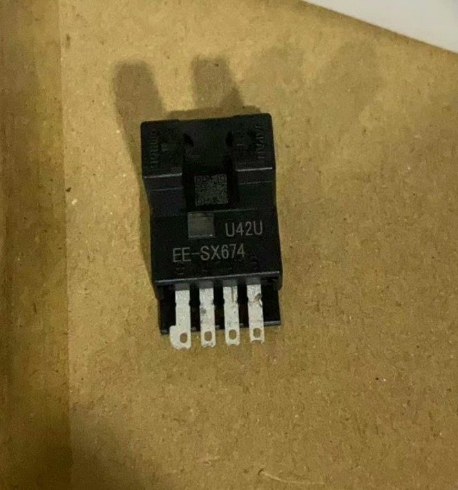 欧姆龙传感器ee-sx674,全新正品,售出不退不换,诚信卖