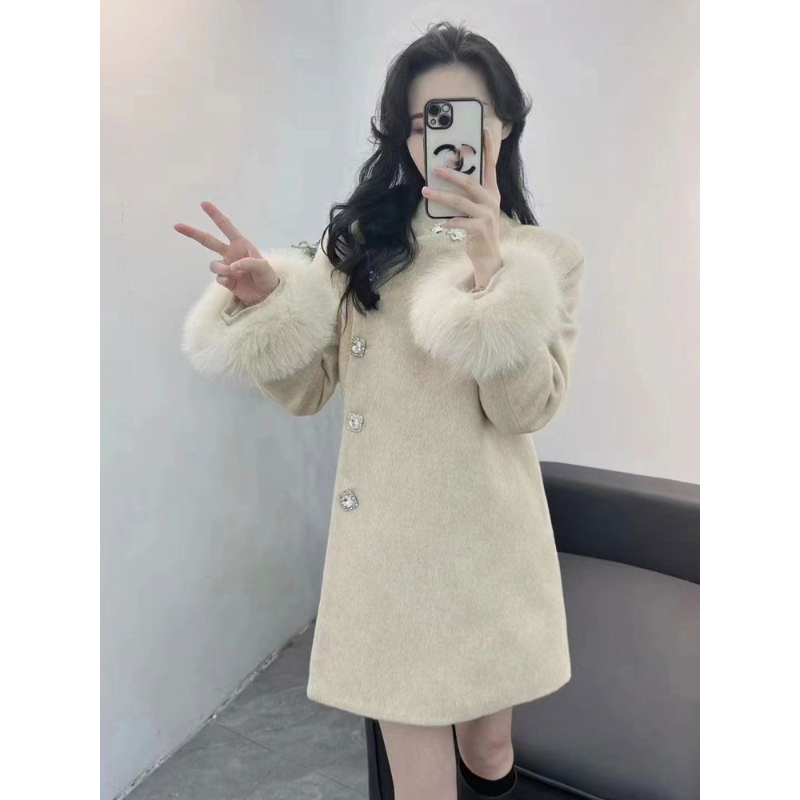 新中式国风设计感毛呢大衣2024冬季新款千金高级气质加厚夹棉外套