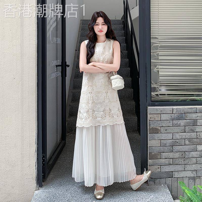 白色无袖洋装女夏季2026新款休闲气质温柔风假两件拼接背心裙子