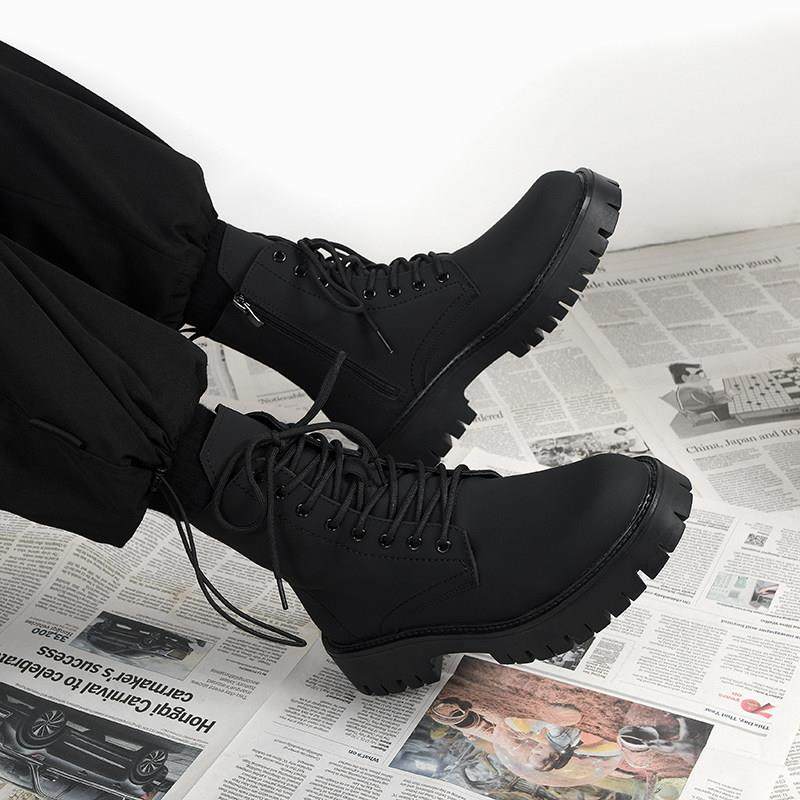 潮牌马丁靴男款英伦风黑色高帮皮鞋新款中帮机车靴子男生皮靴