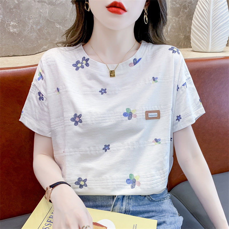 纯棉立体碎花印花白色t恤女短袖夏季新款宽松休闲显瘦百搭上衣服 - 实物图