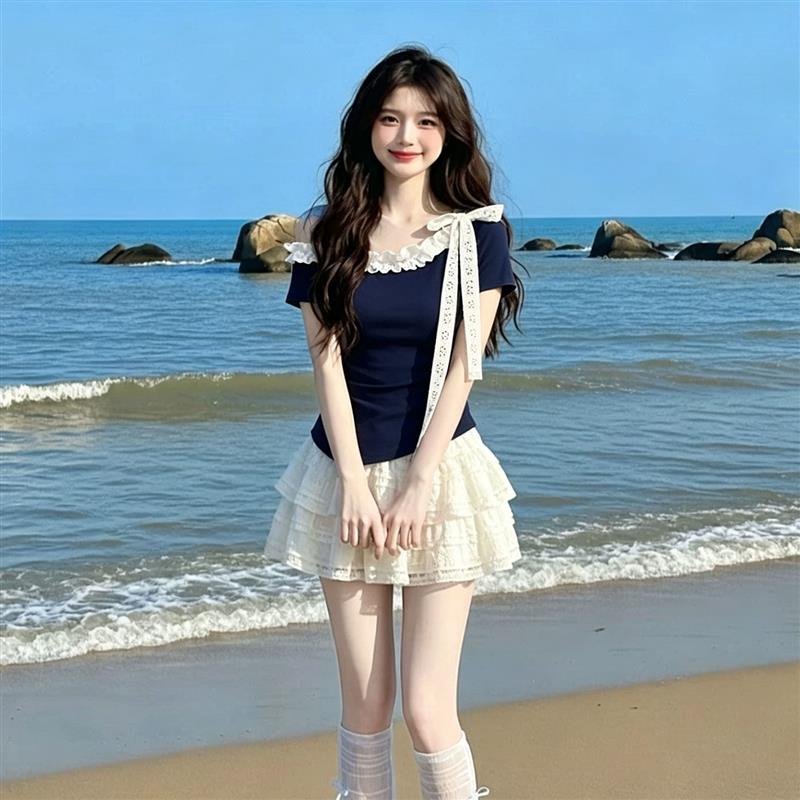甜美时尚套装女夏2026新款蕾丝斜肩绑带短袖T恤上衣蛋糕裙两件套
