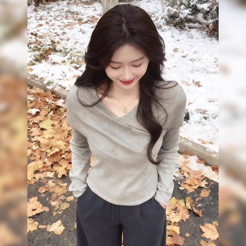 大码胖mm巨好看不规则交叉灰色针织衫女秋冬季显瘦内搭打底衫上衣,女装/女士精品,大码内搭,淘宝优惠券,粉丝福利购,淘宝优惠卷