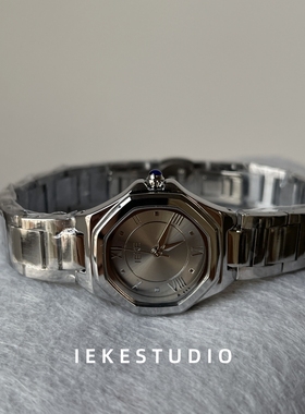 IEKE《格雷灰》质感银灰色多边形简约轻奢高级感通勤气质手表女士