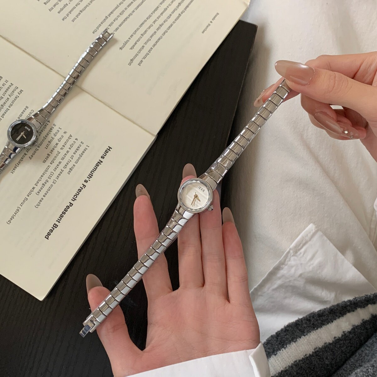 IEKE 蛇骨手链手表女气质小众精致女士显白中古风学生女款职场表