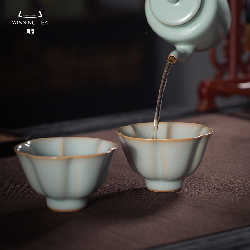 问鼎复古色釉瓷中式主人杯