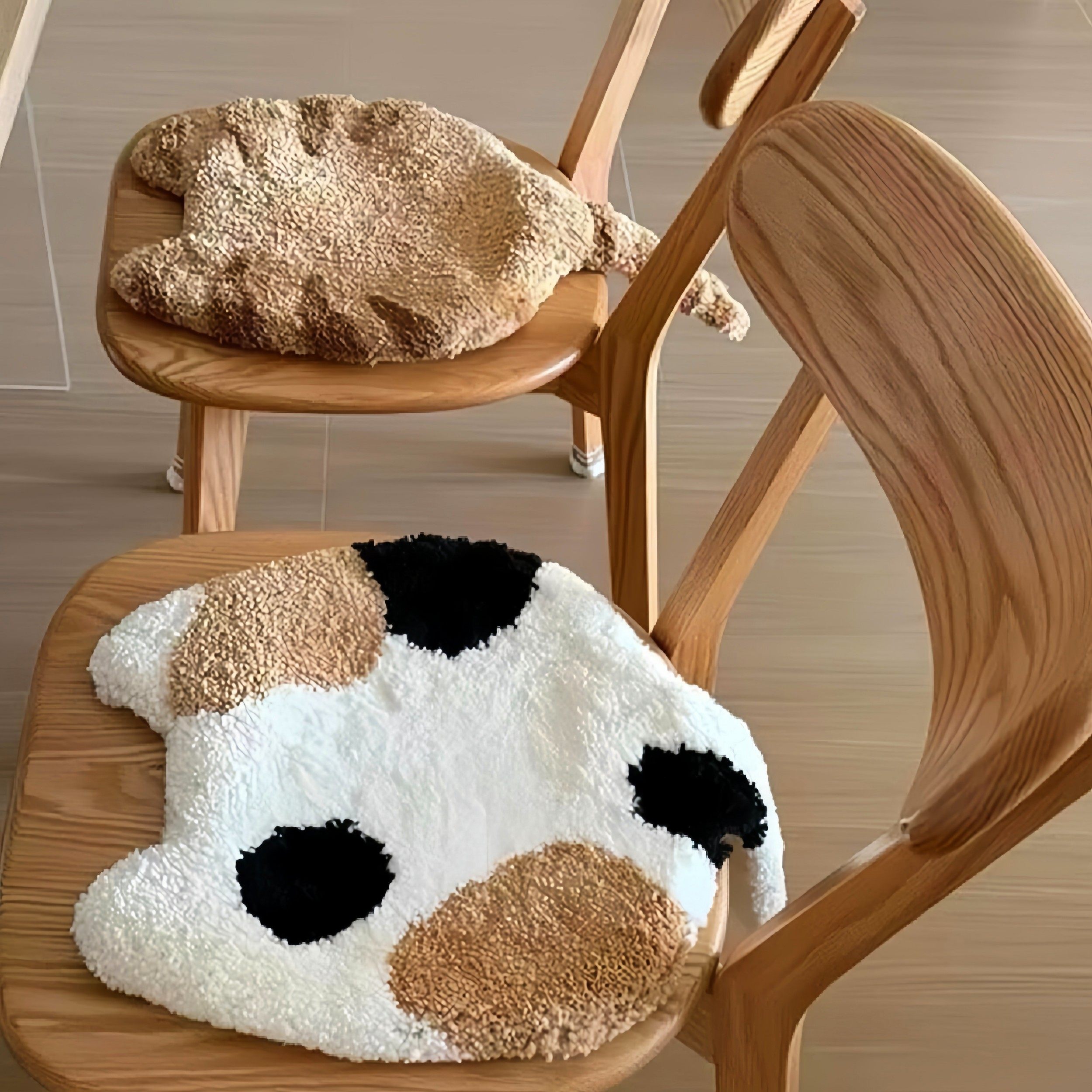 三花猫尾巴椅子坐垫创意毛绒猫咪秋冬餐桌椅子屁股垫久坐防滑椅垫