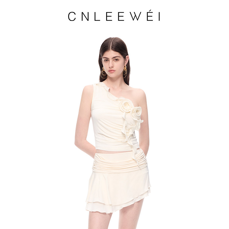 CNLEEWEI夏季新款斜肩露背修身短款立体玫瑰背心上衣海边度假风