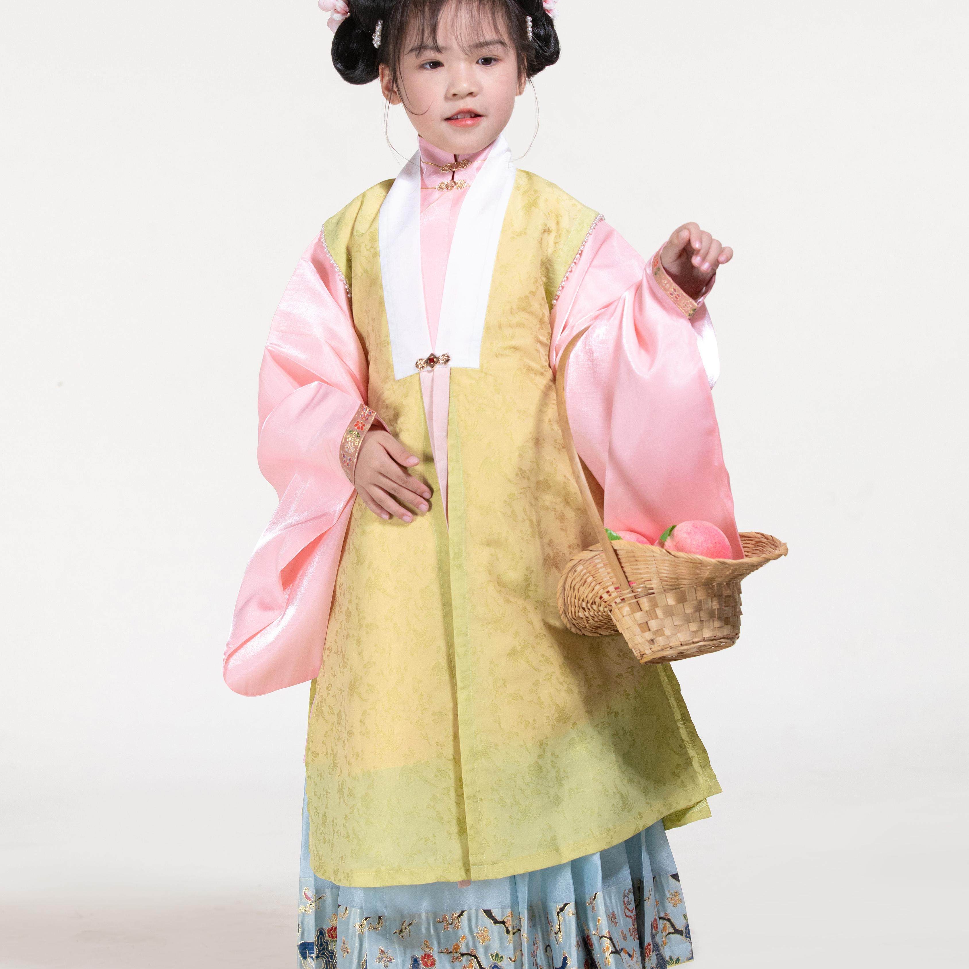 卿子赋明制汉服女童长褙心比甲儿童马面裙童装仿真丝织金春分秋款,童装/婴儿装/亲子装,汉服,淘宝优惠券,粉丝福利购,淘宝优惠卷