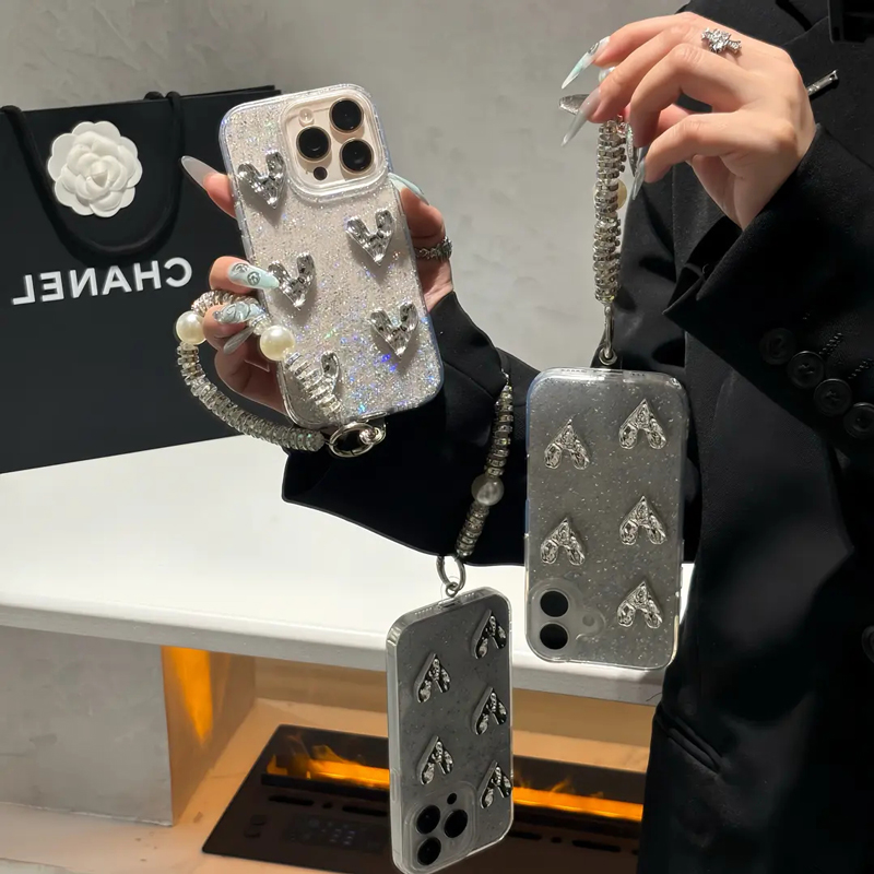 【闪粉爱心苹果16promax手机壳】