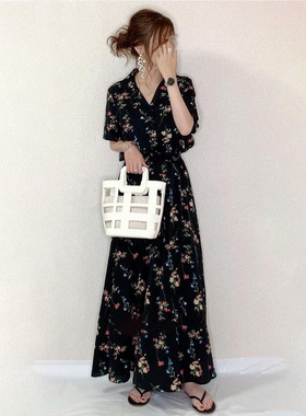 外贸女装日系夏季新款黑色裙子碎花V领短袖松紧腰显瘦大摆连衣裙