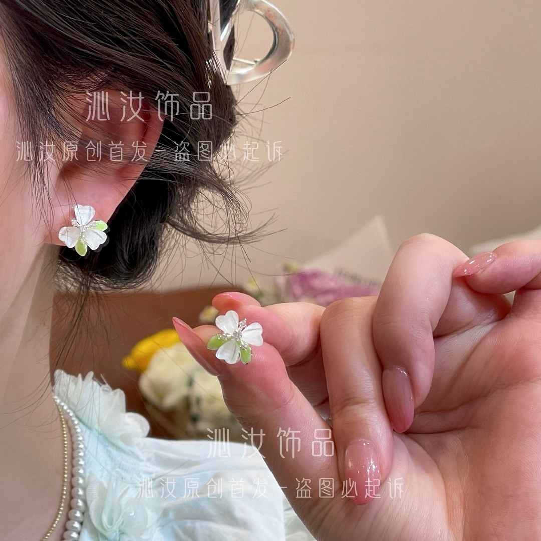 沁汝饰品QR303暖春植物花卉森系小花耳钉简约精致超仙花形耳饰女图片