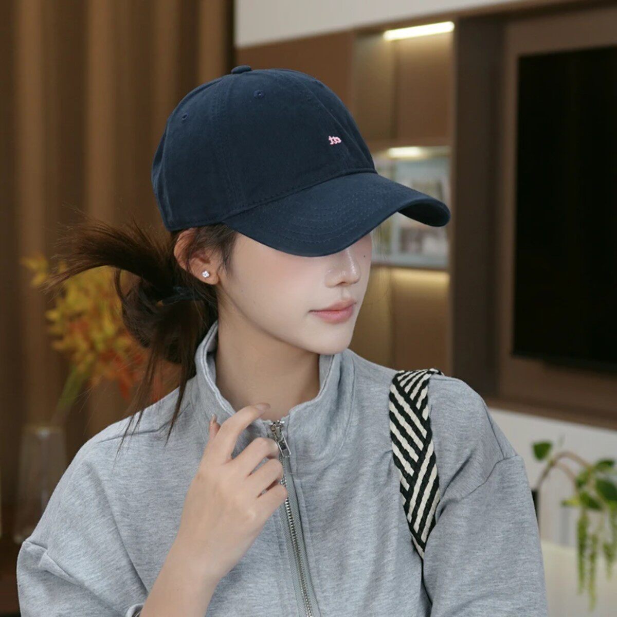 媛媛配饰AT刺绣棒球帽东大门女显脸小韩版春夏潮流遮阳鸭舌帽字母