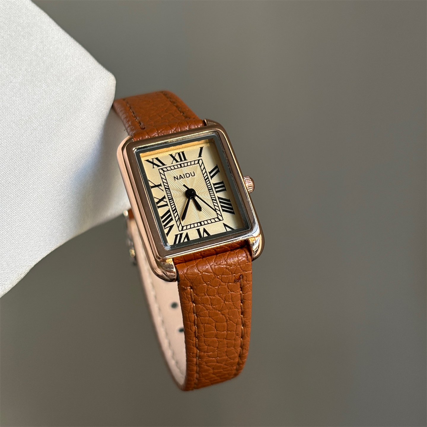 NAIDU经典坦克复古罗马方形手表