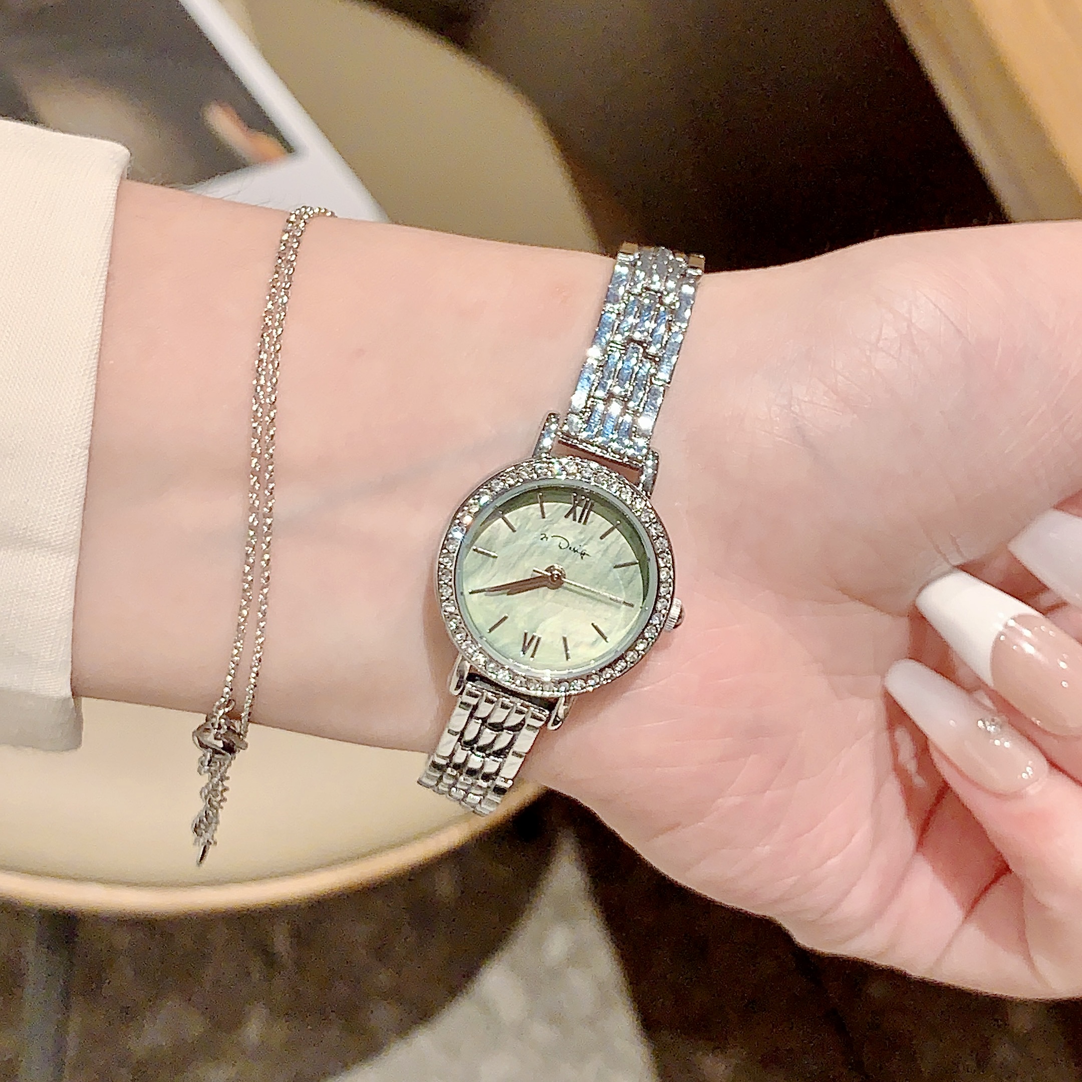 满天星贝母镶钻手表女ins小众
