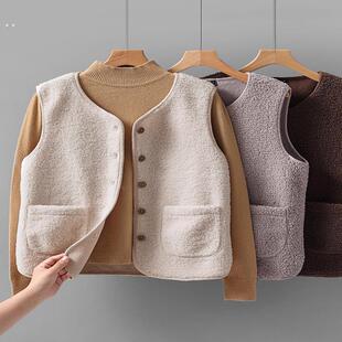 春秋季羊羔毛绒马甲女2025米白小个子宽松坎肩短款背心薄款冬外套