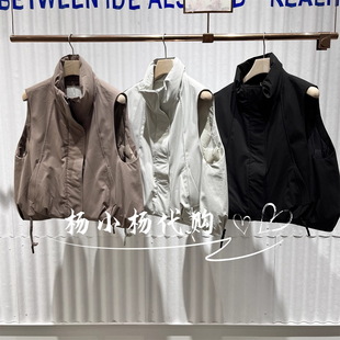 衣播商场女装慵懒黑色羽绒马甲立领宽松外套BDS4MD3915念念有词