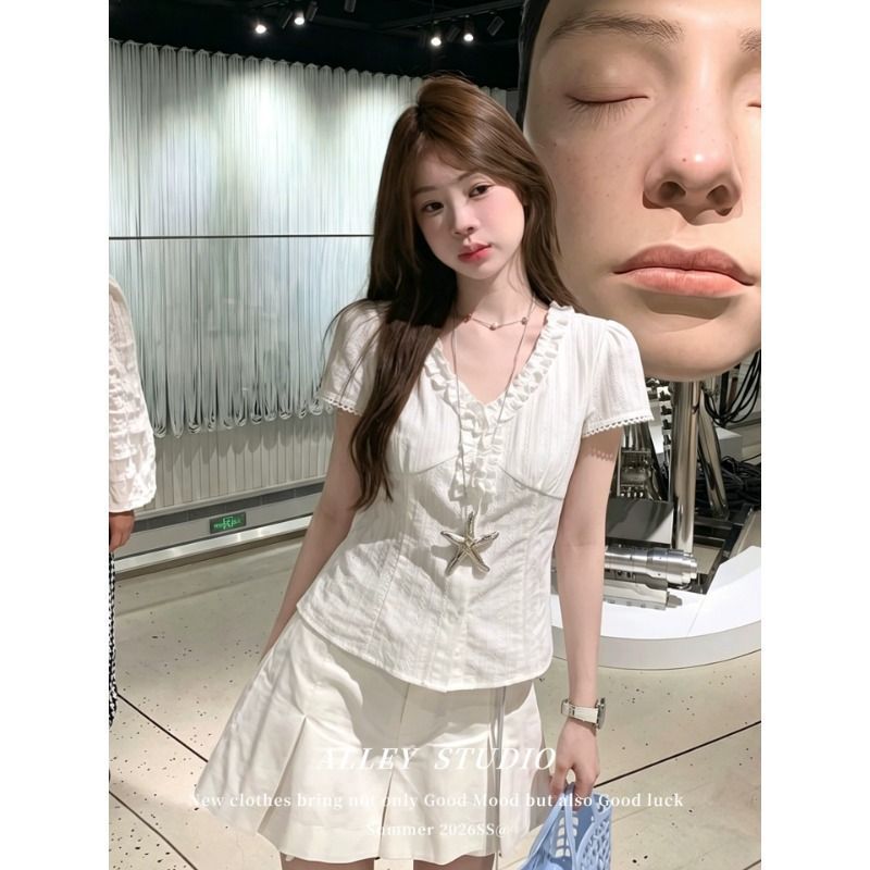 法式度假风白色V领短袖衬衫女夏季荷叶边收腰衬衣氛围感上衣