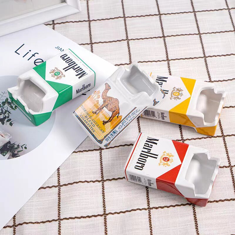 创意万宝路烟盒陶瓷骆驼牌烟灰缸客厅摆件办公桌烟缸家具时尚摆件