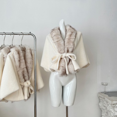 FairyJiang 冬季环保大毛领白色毛呢外套女短款收腰斗篷呢子大衣