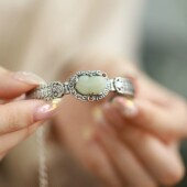 925银新中式 复古典做旧民族风铜钱招财貔貅南红手镯女手链高级感