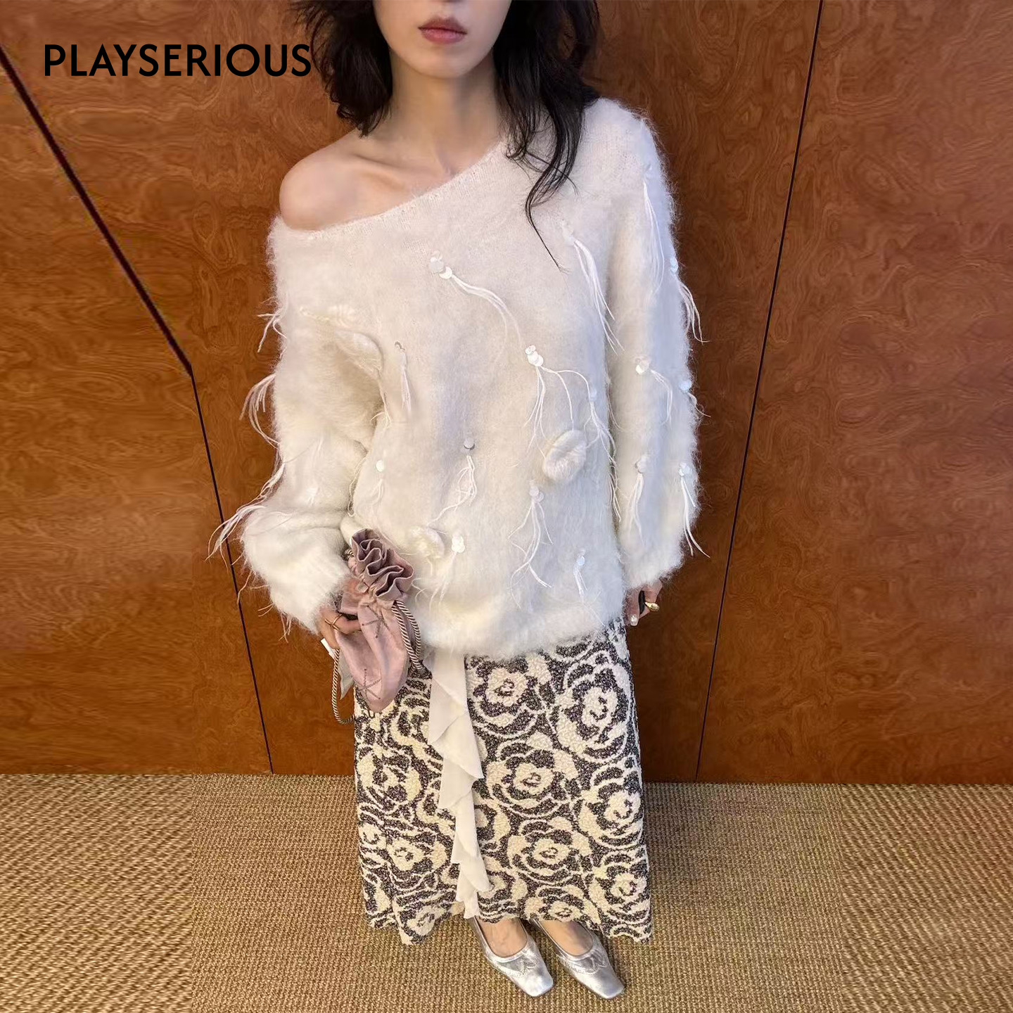 ICE DUST 2025秋冬新款羽毛珠片绣圆领毛衣优雅宽松精致羽毛上衣