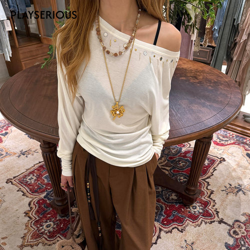 XU ZHI 2025秋季新款镜面金属装饰钉珠一字肩上衣女时尚长袖上衣