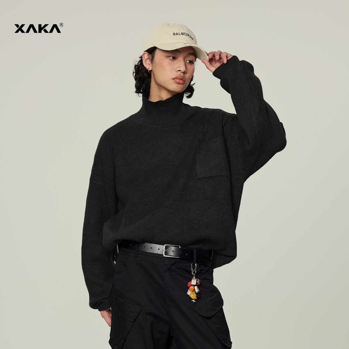 xAkA高领净版口袋针织毛衣