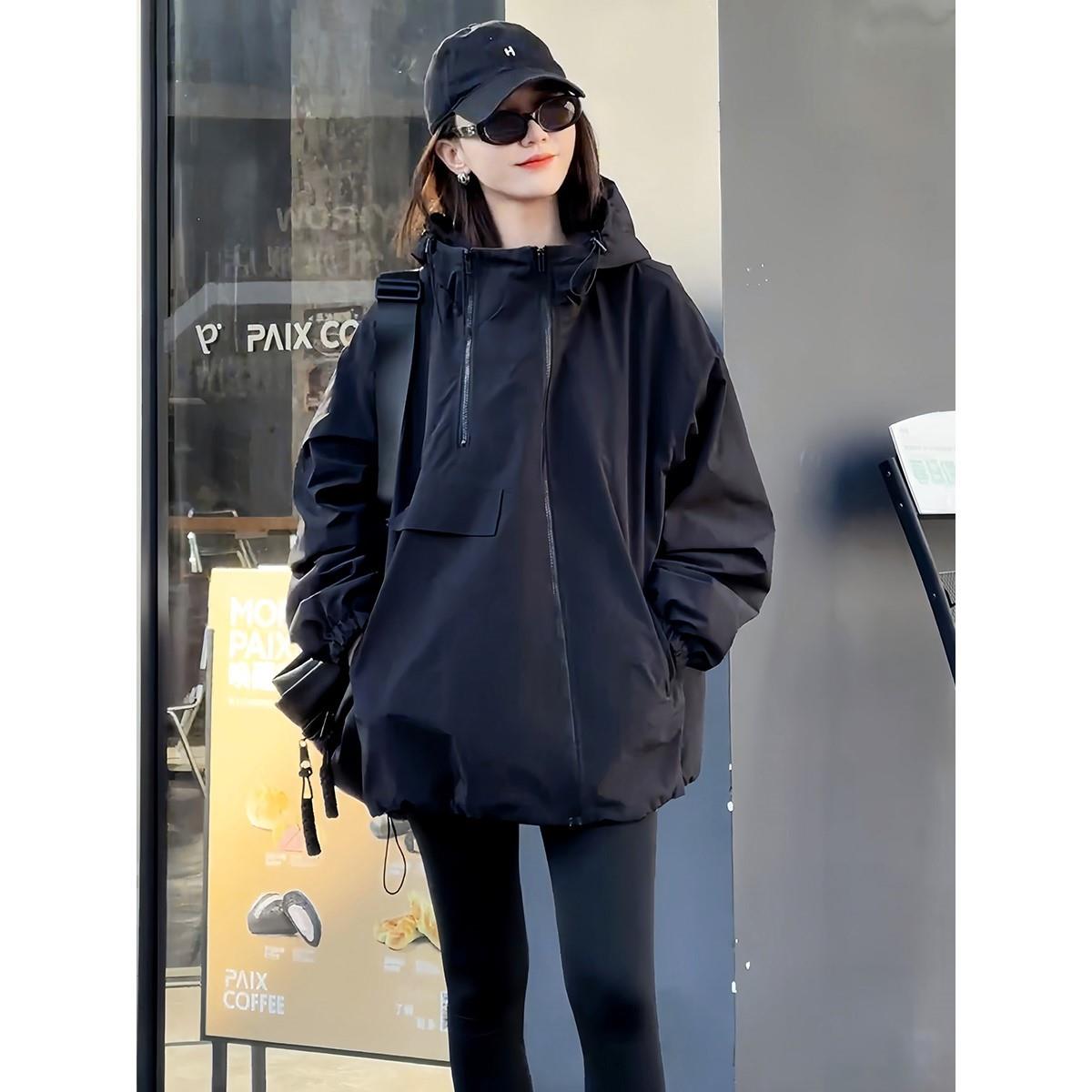 潮牌连帽冲锋衣女2025新款今年流行爆款黑色巨好看的外套女春秋款