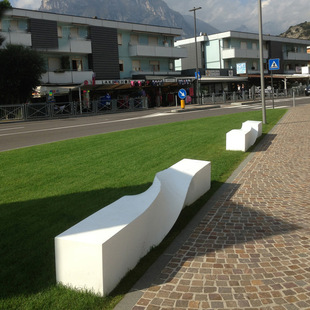 户外玻璃钢休闲椅公园休息区异形长椅弧形坐凳商场座椅商用座椅