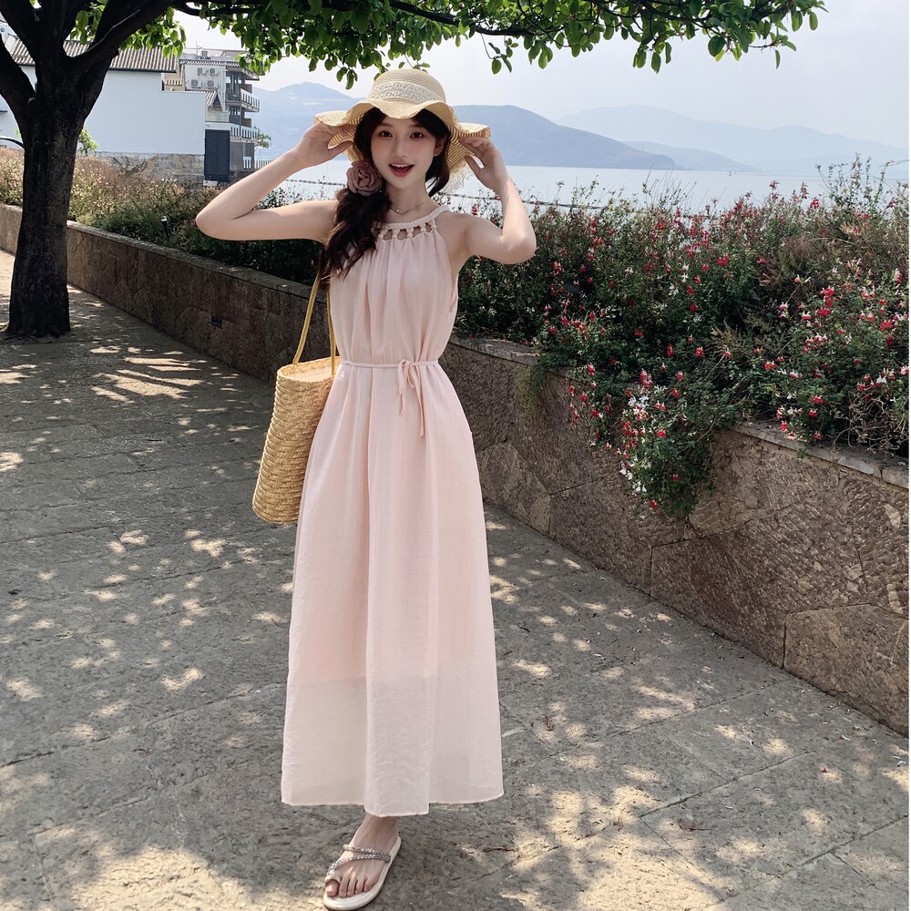 温柔编织装饰镂空挂脖连衣裙女2025夏季新款浪漫度假风收腰长裙潮,女装连衣裙,浙宝222（原006）