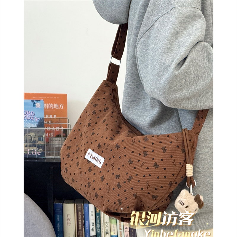 新款秋冬复古少女饺子包ins蝴蝶结灯芯绒单肩斜挎包学生休闲包包