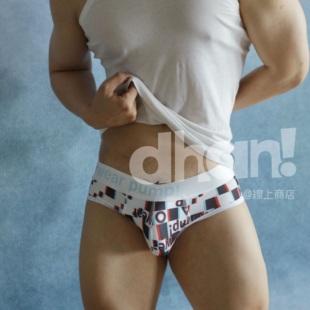 衩街头涂鸦锦纶透气激凸内裤 英伦风性感三角裤 Dhan线上商店