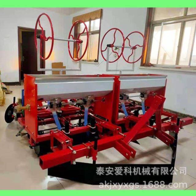 先覆膜后播种花生播种机新型高粱点播机新款玉米毛豆精播机免破膜