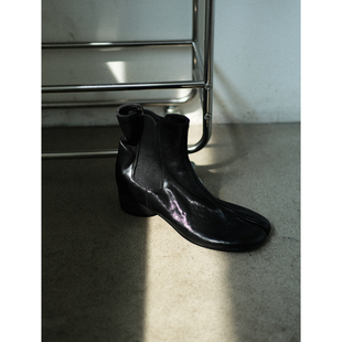 敦绿岛·分趾系列|粗跟分趾短靴马皮质感显瘦踝靴