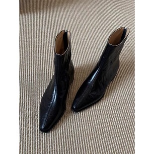 敦绿岛丨感受轻盈极简丨平底小方头短靴时髦洒脱简约后拉链短靴