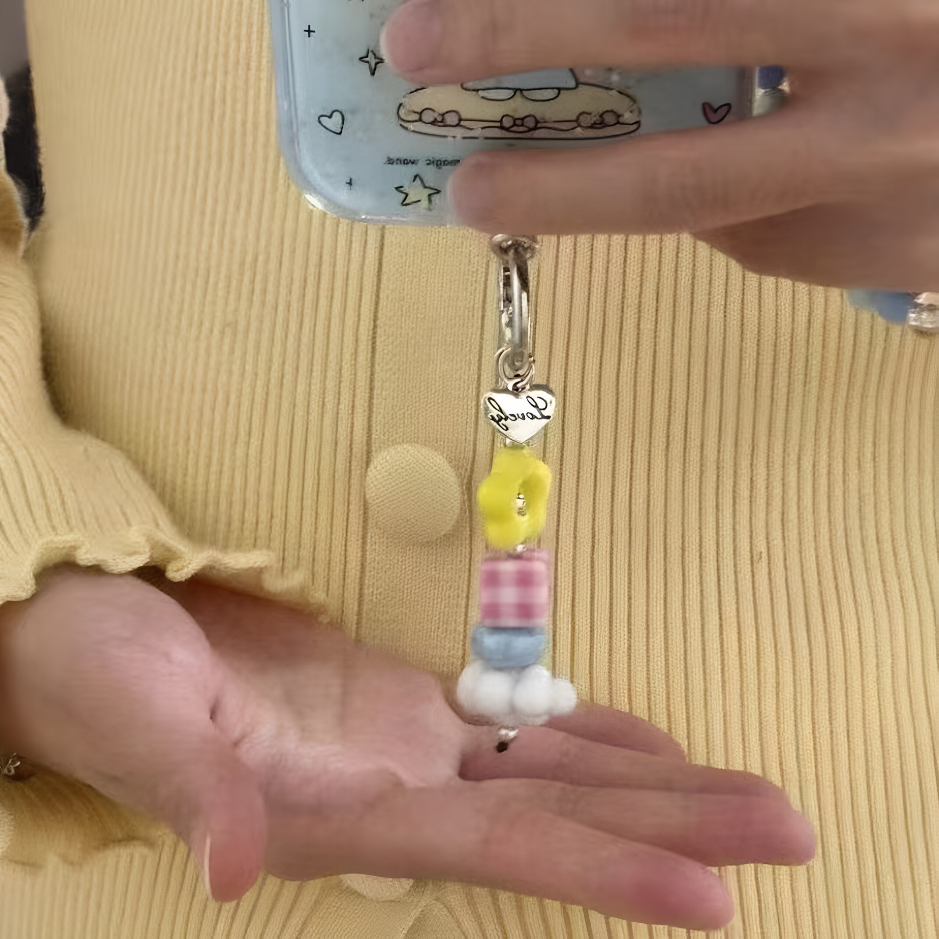 金洋壳春田花花手机挂件新品促销