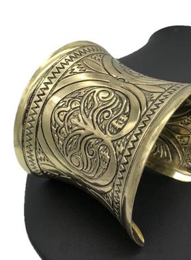 fashion bracelet women hand catenary 覆古压花女手镯女饰品