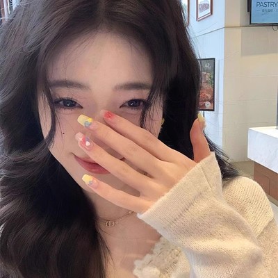 手绘晕染腮红多巴胺纯手工穿戴甲中长梯高级感小众显白美甲贴片