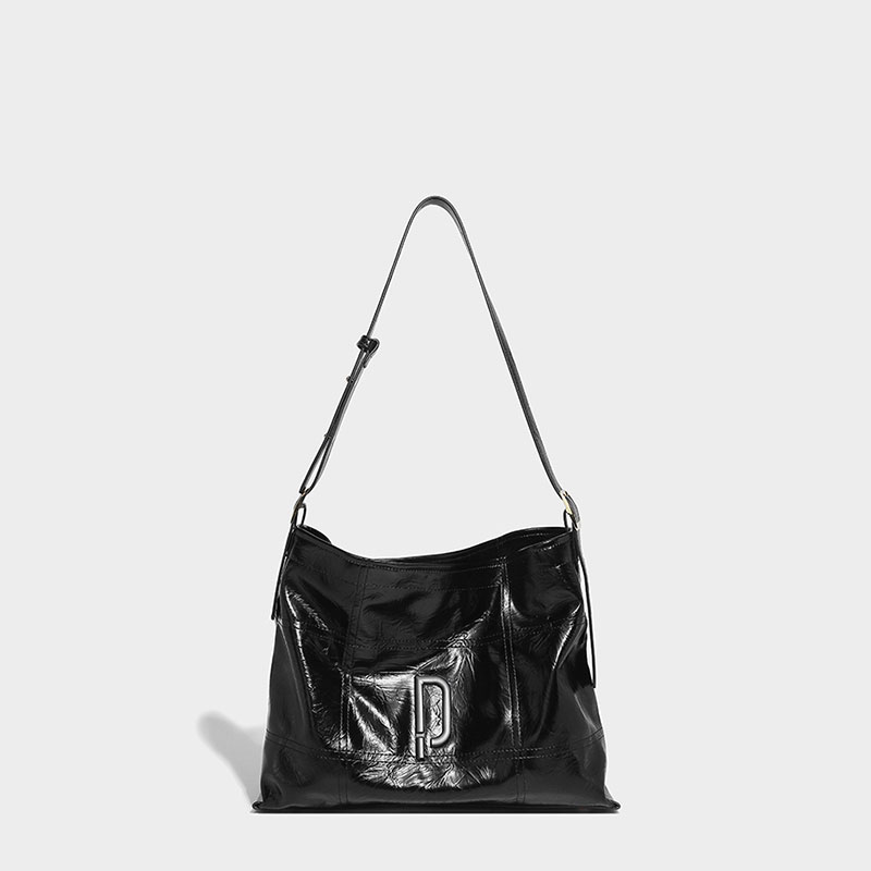 大容量水桶包美拉德风腋下