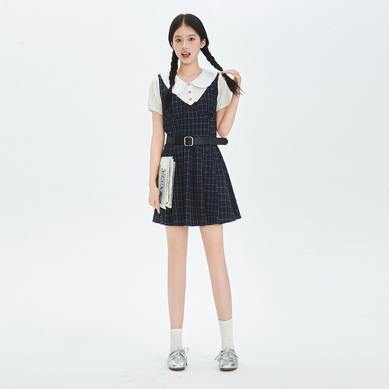 奈斯帕夏日小个子学院风套装图片
