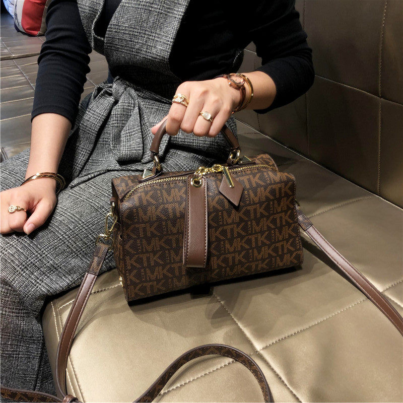 欧洲站AN&LV专柜真皮女包高级大气手提包气质流行斜挎单肩枕头包